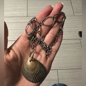 Black and Tan Shell Keychain